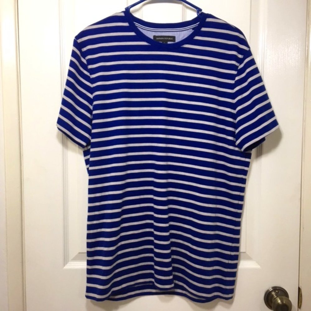 "NWOT" Banana Republic, Blue/White stripe, Short Sleeve Tee shirt, size L